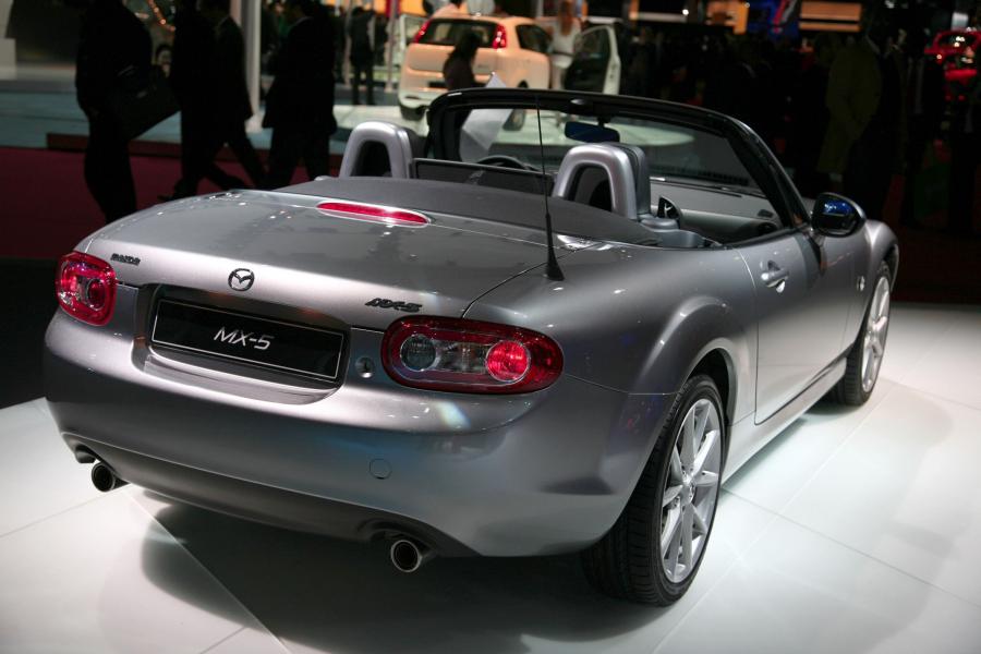  Mazda MX-5 2009 года  (фото 36 из 61)